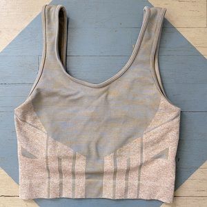 Alo Yoga Supportive Lined Sports Yoga Bra size M.